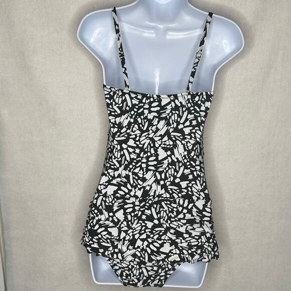 NWoT Shore Shapes Ruched One Piece Swimsuit – Size 8 - Picture 4 of 8